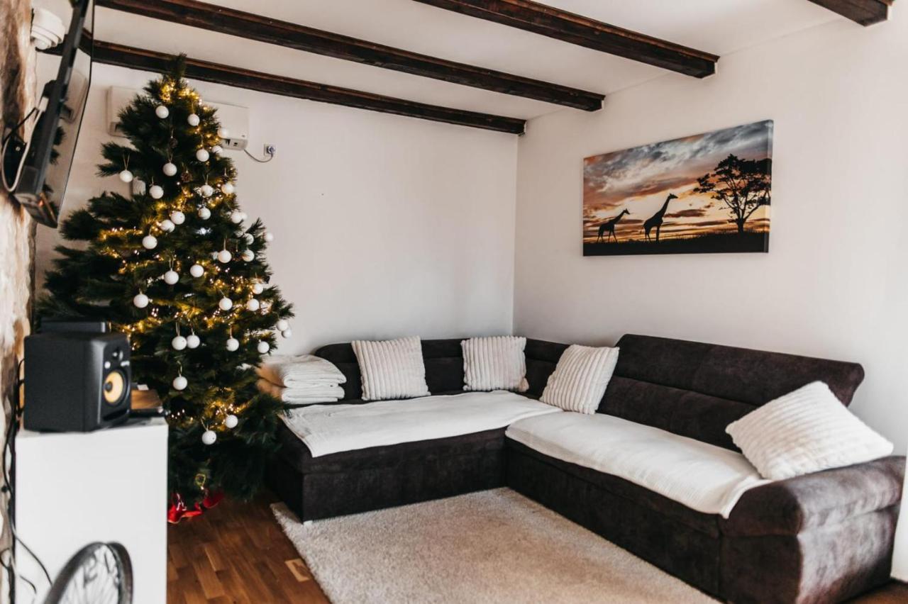 4Trees Holiday House สลูน ภายนอก รูปภาพ