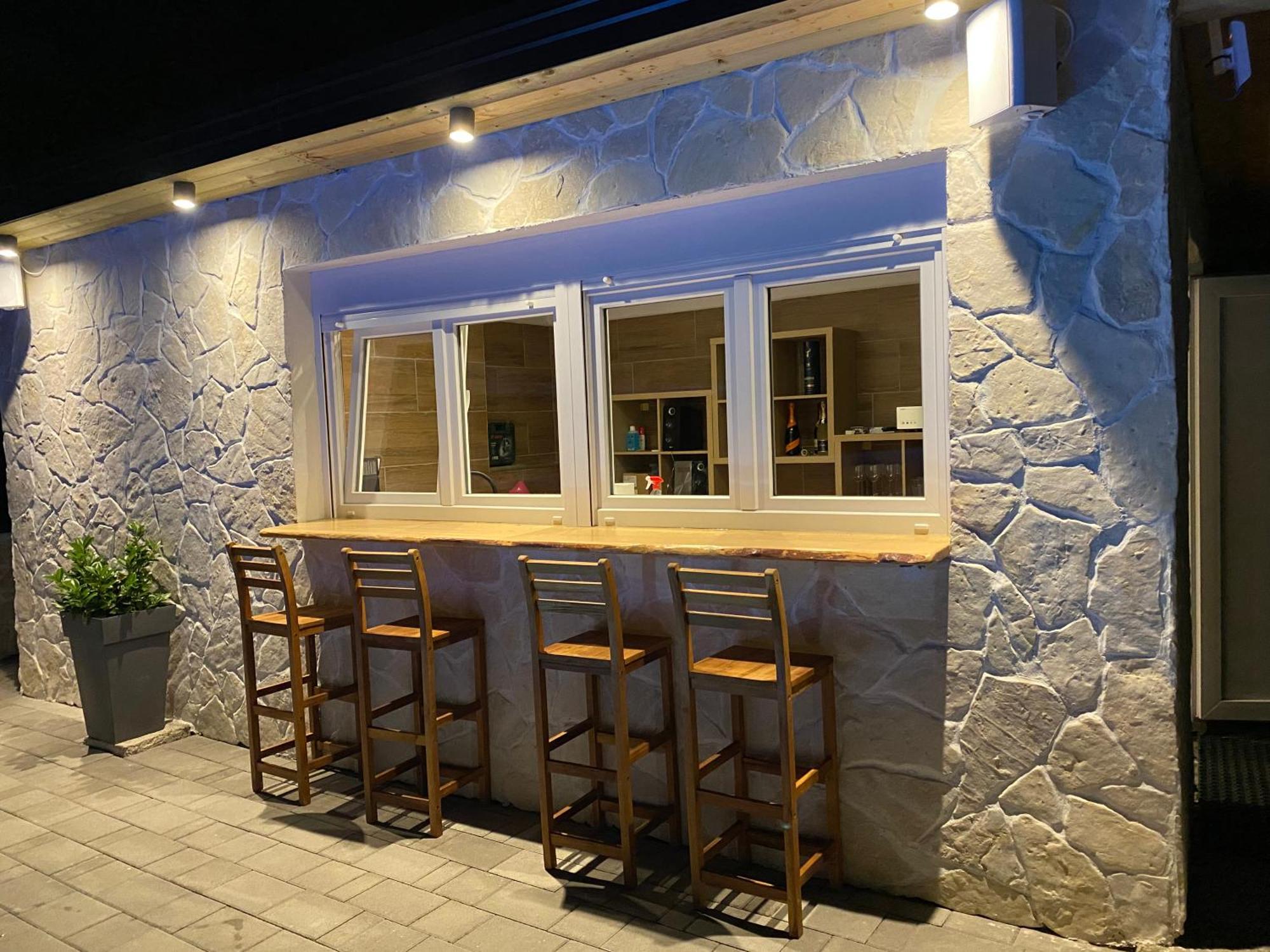 4Trees Holiday House สลูน ภายนอก รูปภาพ