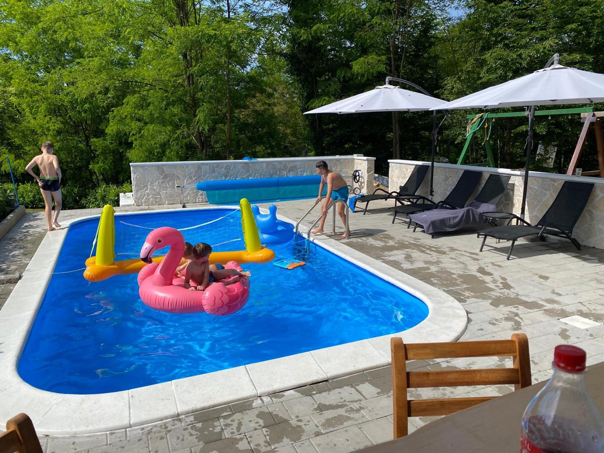 4Trees Holiday House สลูน ภายนอก รูปภาพ